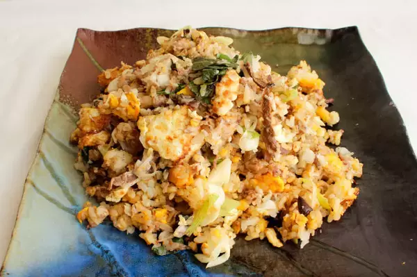 「四川料理のこもきんシェフが作る炒飯は…え、さんま入れちゃうの!?贅沢に使った肝のほんのり苦味が♡」の画像