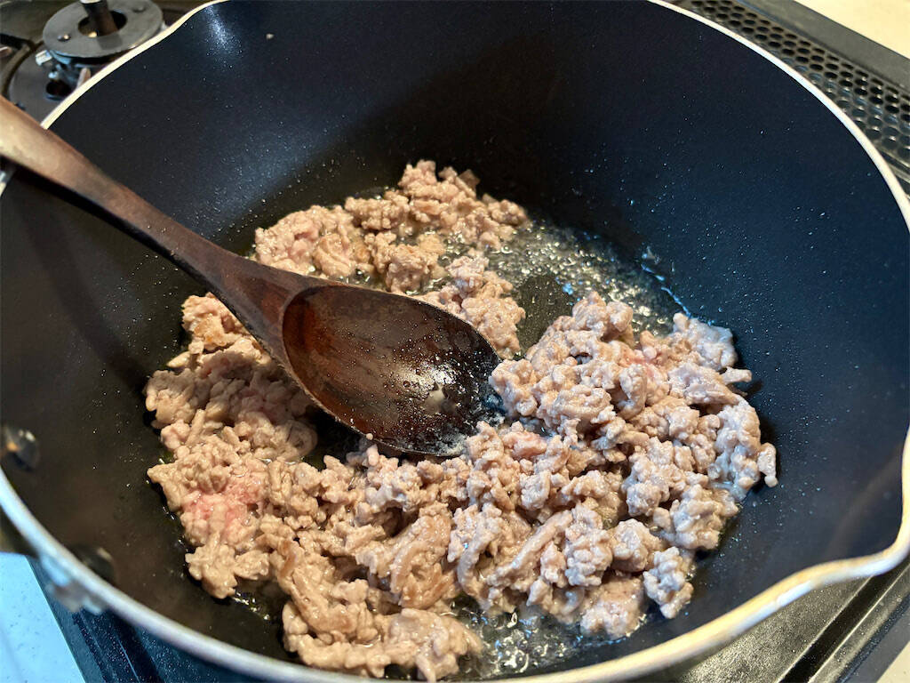 【冷めてもザラザラしないカレー】ルウ不使用の「野菜たっぷりドライカレー」作ってみた！非常時にも役立つ