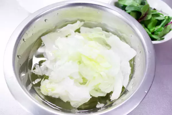 「食卓に春の風吹く♡「いちごドレッシング」作ってみた♪鮮やかな赤×華やかな香り×フルーティな味わい♡」の画像