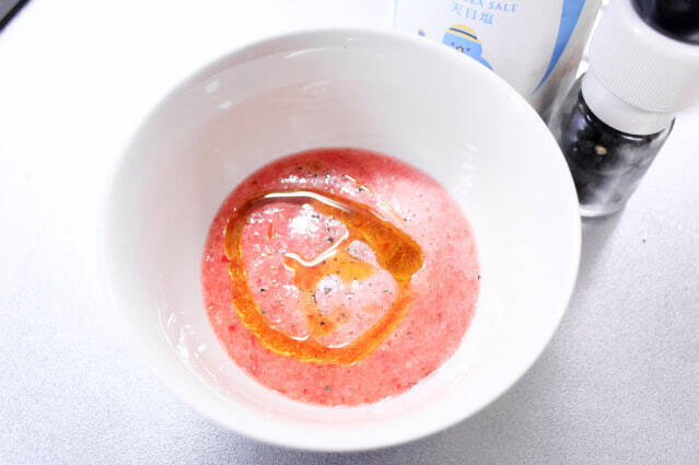 食卓に春の風吹く♡「いちごドレッシング」作ってみた♪鮮やかな赤×華やかな香り×フルーティな味わい♡