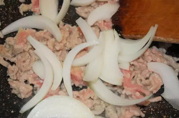 「【新感覚アレンジ】残ったみそ汁で「みそラーメン風そうめん」作ってみた！かなり寄せてます！ウマい♡」の画像