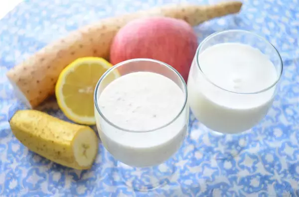 「【フルーツ牛乳にとろろを!?】農家直伝のフルーツジュースは「長芋」入り！とろみ追加で食べるジュースに♡」の画像