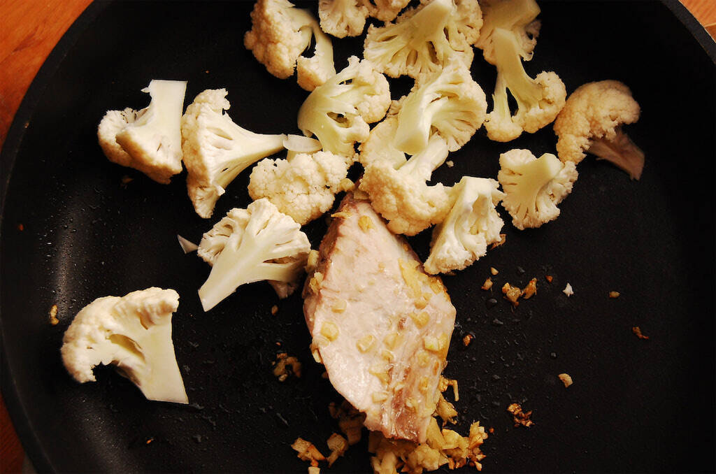 【ブリにはカレー粉】新定番「ブリのカレー蒸し煮」作ってみた！ヨーグルトとスパイスでもうインドカレーな件