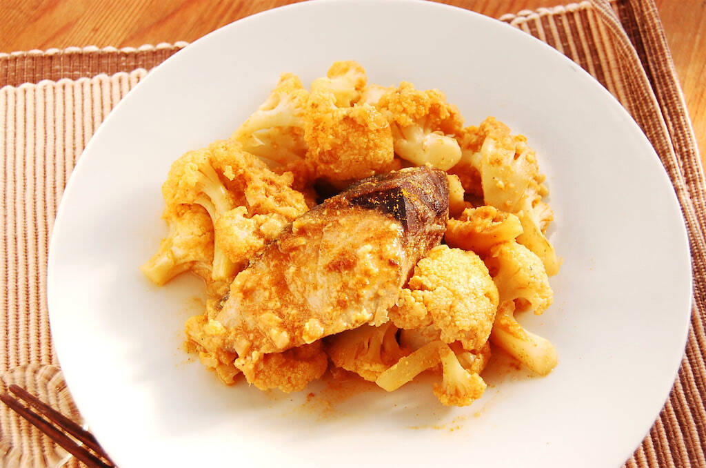 【ブリにはカレー粉】新定番「ブリのカレー蒸し煮」作ってみた！ヨーグルトとスパイスでもうインドカレーな件