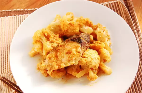 「【ブリにはカレー粉】新定番「ブリのカレー蒸し煮」作ってみた！ヨーグルトとスパイスでもうインドカレーな件」の画像