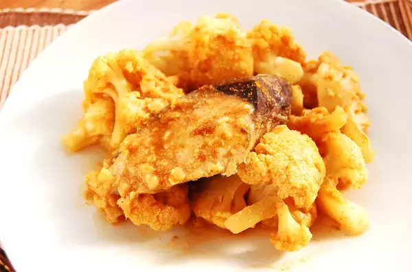 「【ブリにはカレー粉】新定番「ブリのカレー蒸し煮」作ってみた！ヨーグルトとスパイスでもうインドカレーな件」の画像