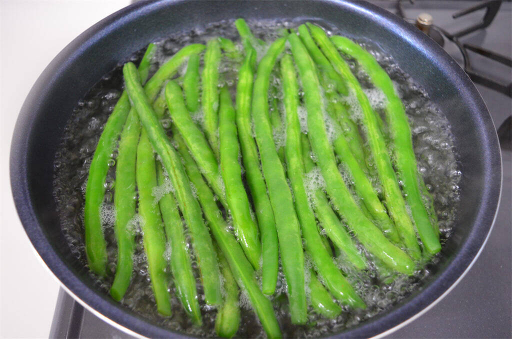 【調理のお得ワザ】定番すぎる野菜肉巻きは「揚げ」と「照り焼き」ダブルで作るべし！【農家直伝】