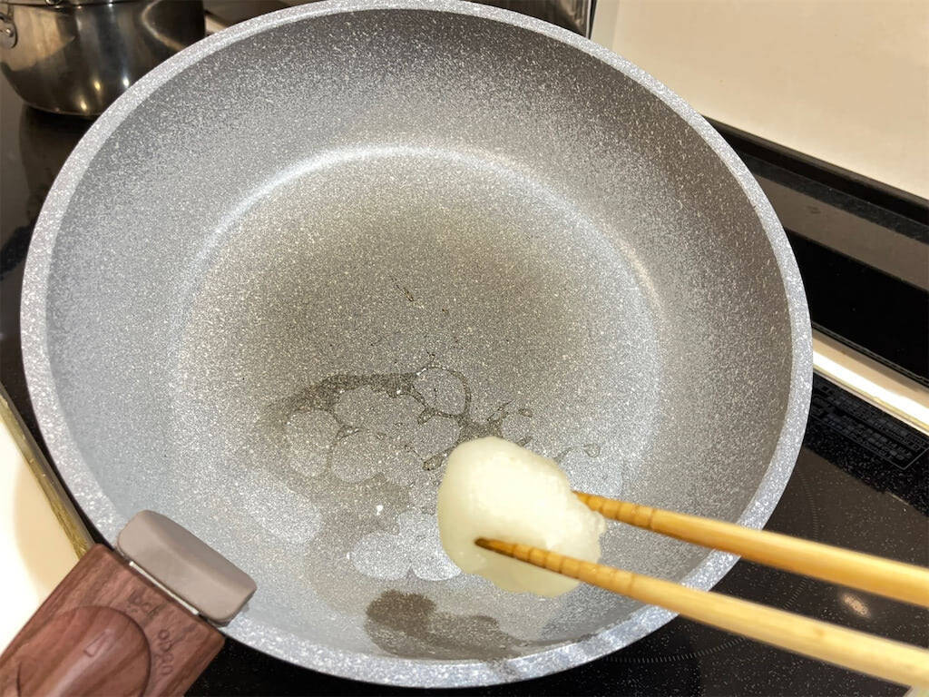 油処理の救世主！油吸着材のダイソー「わたぐも」とセリア「ふわっと」の実力の差を徹底検証してみた！