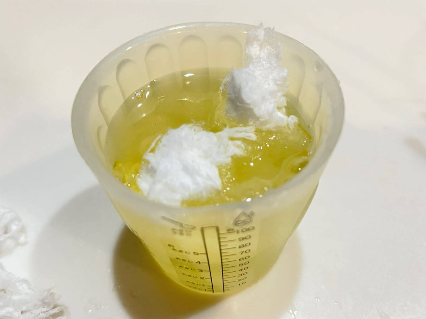 油処理の救世主！油吸着材のダイソー「わたぐも」とセリア「ふわっと」の実力の差を徹底検証してみた！