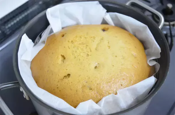 「【蒸しパン界の頂点！】フワフワどころか…プルプル!?酢と重曹で「黒糖蒸しパン」作ってみた！【農家直伝】」の画像