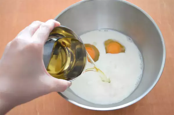 「【蒸しパン界の頂点！】フワフワどころか…プルプル!?酢と重曹で「黒糖蒸しパン」作ってみた！【農家直伝】」の画像