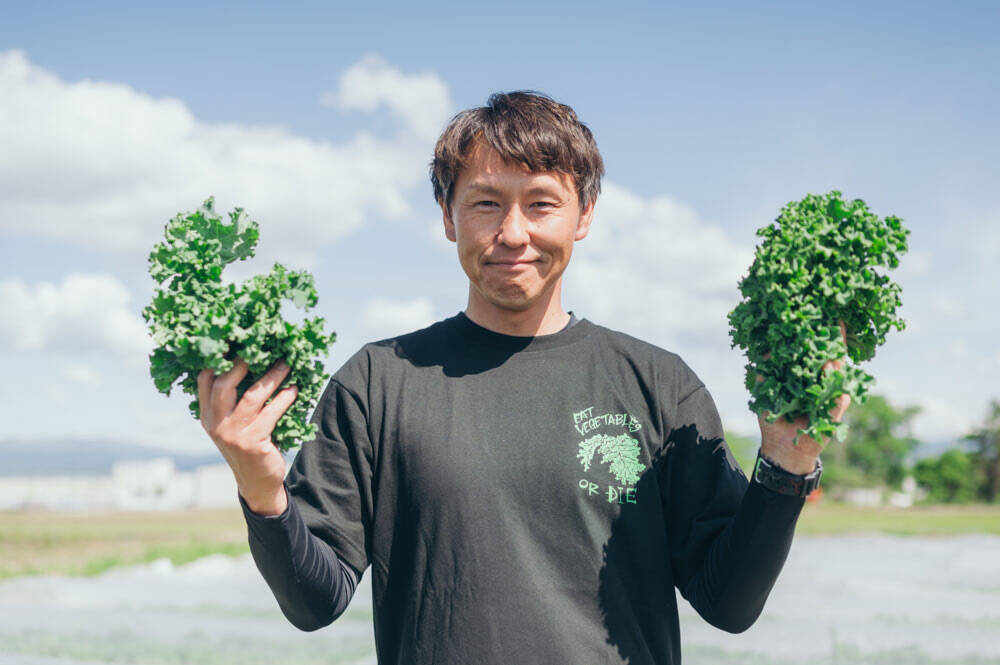 【こんなおいしい野菜があるの!?】生食用ケールのサンドイッチが驚異のシャキ旨だった！苦みレスで子ども爆食♪