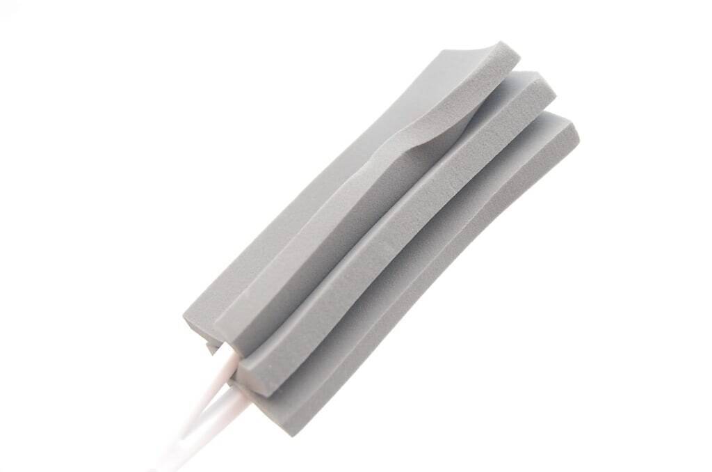 目ウロコな発想！“洗う”のではなく“拭く”専用な「ミニボトルの水滴拭き」をお試し！内側の水滴を瞬殺！