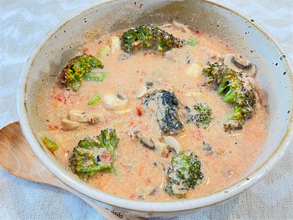 【旬のブロッコリー】×サバ缶で“美腸スープ”作ってみた！隠し味の味噌でコク旨♡【野菜ソムリエプロ考案】