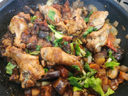 【シェフ三國レシピ】旬の秋茄子と鶏手羽で「お店レベルのトマト煮込み」作ろう！味染みお肉がホロホロ♡