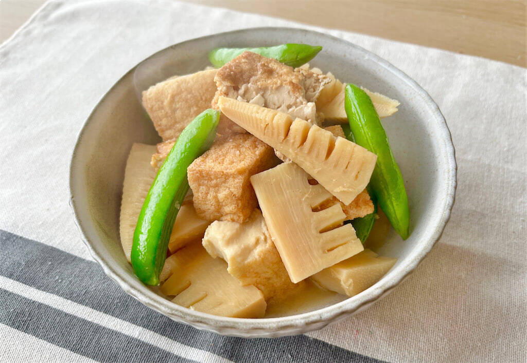 【水煮でも旨い】春っぽさ味わいたいので「たけのこと厚揚げのほっこり煮」作ってみた！だしの香りたまんない♪