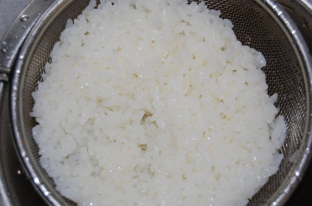 【鍋の裏ワザ】「〆の雑炊が100倍美味しくなる方法」試してみた♪米は洗う！加熱時間は厳守…で優勝！
