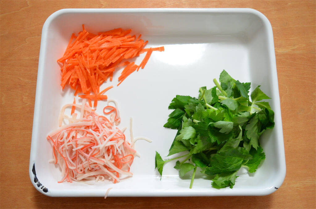 【わかめって実は揚げるとウマい】みしっ、モチッの衝撃食感♡磯の香りただよう「ワカメの天ぷら」作ってみた！