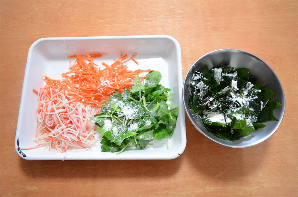 【わかめって実は揚げるとウマい】みしっ、モチッの衝撃食感♡磯の香りただよう「ワカメの天ぷら」作ってみた！