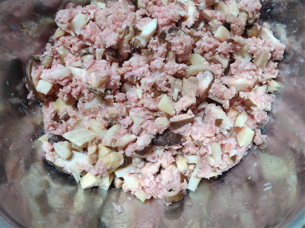 「肉まん」がフライパンで作れるって♪米粉でもっちもちな仕上がり！ジューシーさコンビニ超え!?【農家直伝】