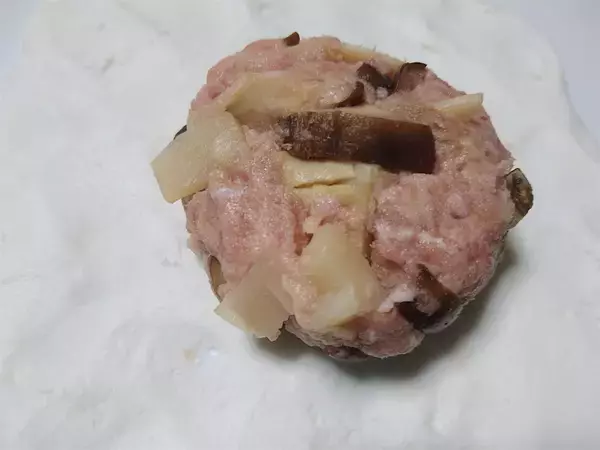 「「肉まん」がフライパンで作れるって♪米粉でもっちもちな仕上がり！ジューシーさコンビニ超え!?【農家直伝】」の画像