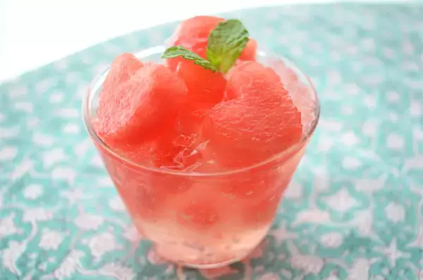 「【炭酸水でシュワシュワ夏食感♪】すいかの甘味が引き立つの～♡「すいかのクラッシュゼリー」作ってみた！【農家直伝】」の画像