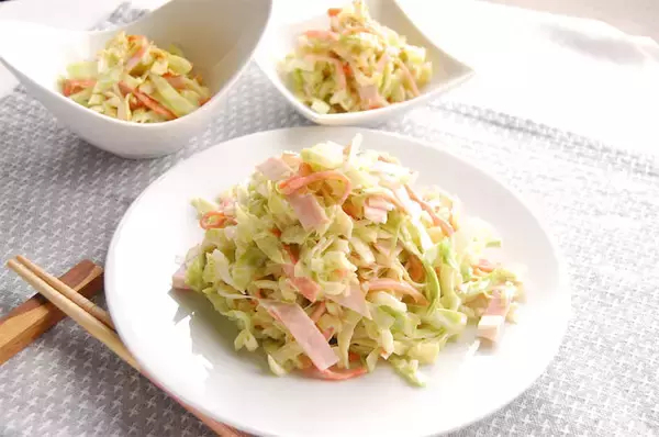 水っぽくならない！味が馴染んで美味～♡昔ながらの「コールスローサラダ」にトライ！