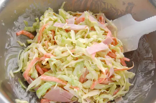 「水っぽくならない！味が馴染んで美味～♡昔ながらの「コールスローサラダ」にトライ！」の画像