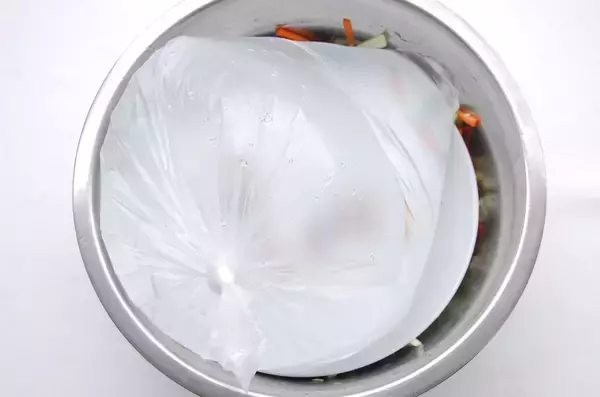 「水っぽくならない！味が馴染んで美味～♡昔ながらの「コールスローサラダ」にトライ！」の画像