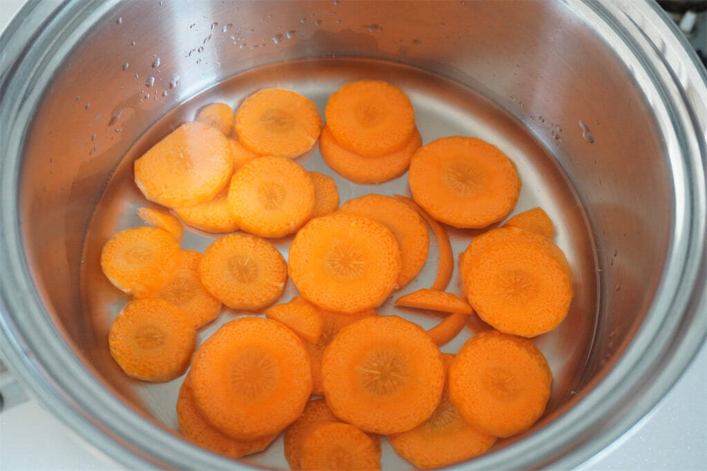 【ヘルシーすぎスイーツ】ヨーグルト風豆腐でまろやか「人参ゼリー」作ってみた！隠し味は梅干し!?【農家直伝】