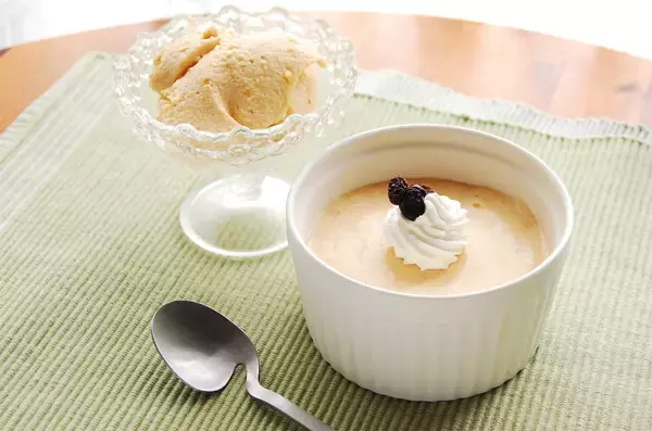 「【熟しすぎ柿で絶品スイーツ♡】作りおきの冷凍柿で「柿ムース」作ってみた！混ぜて冷やすだけでとろける～」の画像