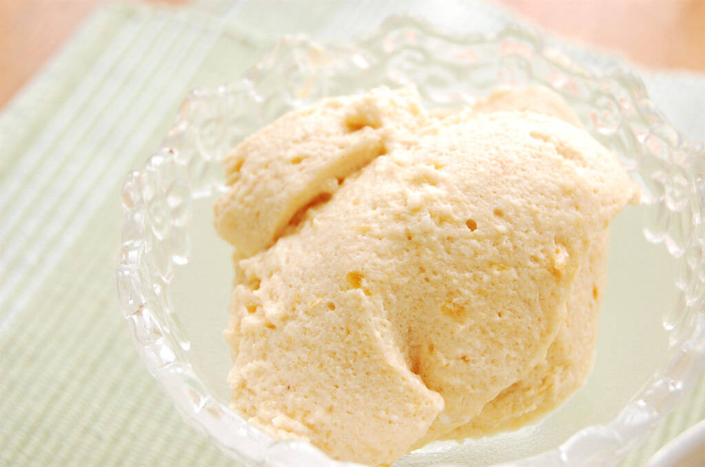 【熟しすぎ柿で絶品スイーツ♡】作りおきの冷凍柿で「柿ムース」作ってみた！混ぜて冷やすだけでとろける～