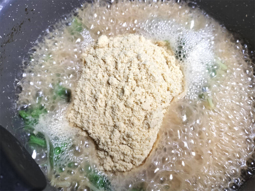 【絶品！郷土メシ】これも粉もんの一種!?大阪発の郷土料理「水菜と炊いたん」作ってみた！え、豆腐の粉なの？