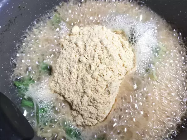 「【絶品！郷土メシ】これも粉もんの一種!?大阪発の郷土料理「水菜と炊いたん」作ってみた！え、豆腐の粉なの？」の画像