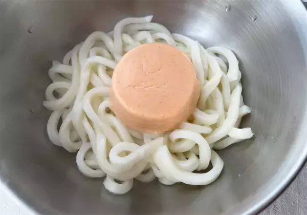 「【たんぱく質が摂れる調味料】井村屋の新作「うどんにまぜる豆腐」が忙しい毎日の救世主だった話」の画像
