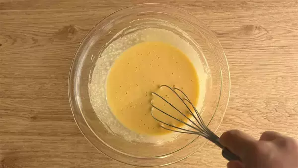 「驚くほどサクッとしっとり！「米粉のプレーンマフィン」はバター不使用でヘルシーなのが嬉しい！【元パティシエ直伝】」の画像