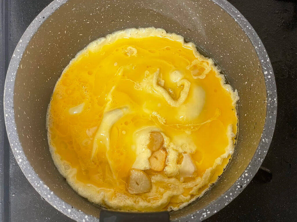 【板前の推し丼】材料2つで「ペペロンチーノ卵丼」に挑戦♪バター！にんにく！チーズ！卵もとろっとろ♡