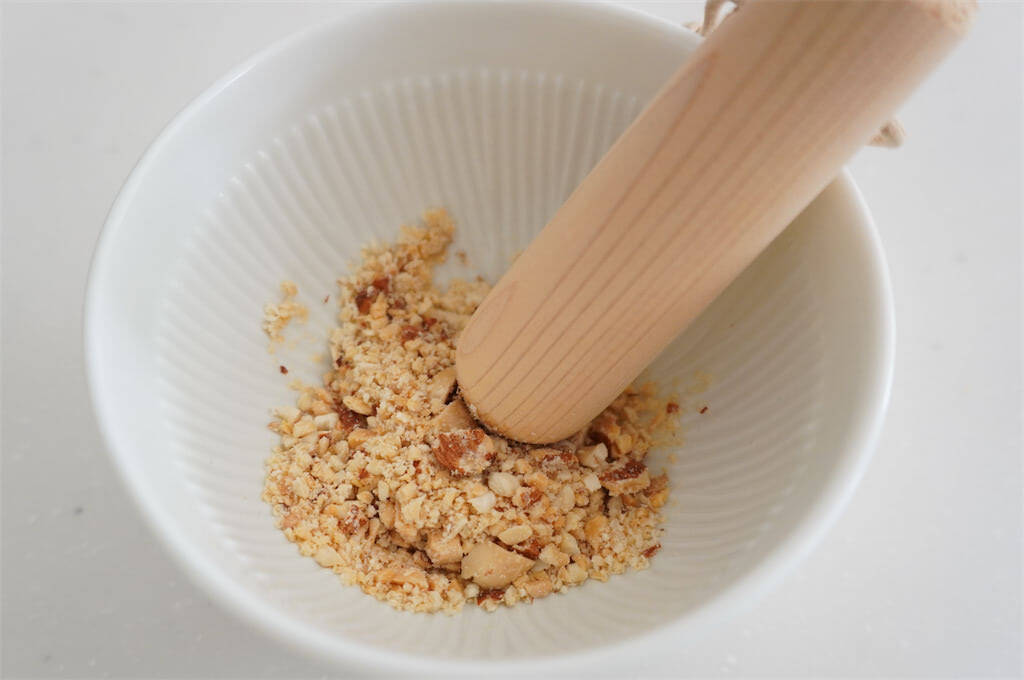 余ったご飯で「五平餅」作ってみた！潰して焼くだけ簡単♪もちもち香ばしい秘密はミックスナッツ!?【農家直伝】