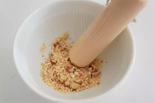 「余ったご飯で「五平餅」作ってみた！潰して焼くだけ簡単♪もちもち香ばしい秘密はミックスナッツ!?【農家直伝】」の画像