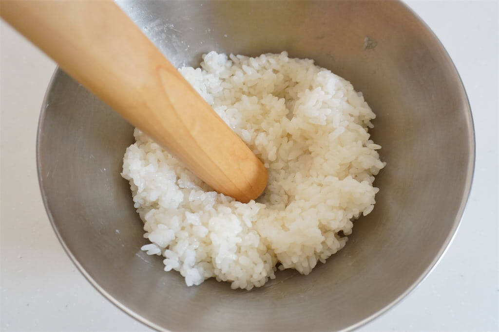 余ったご飯で「五平餅」作ってみた！潰して焼くだけ簡単♪もちもち香ばしい秘密はミックスナッツ!?【農家直伝】