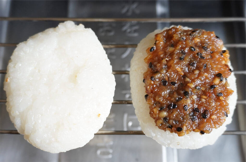 余ったご飯で「五平餅」作ってみた！潰して焼くだけ簡単♪もちもち香ばしい秘密はミックスナッツ!?【農家直伝】