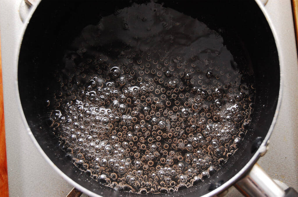 【ジャムよりフレッシュ】煮込んで10分！果肉ゴロゴロ「りんごのさっと煮」作ってみた♪皮と種も使うって!?