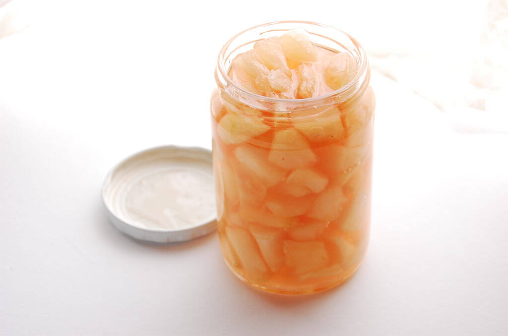 【ジャムよりフレッシュ】煮込んで10分！果肉ゴロゴロ「りんごのさっと煮」作ってみた♪皮と種も使うって!?