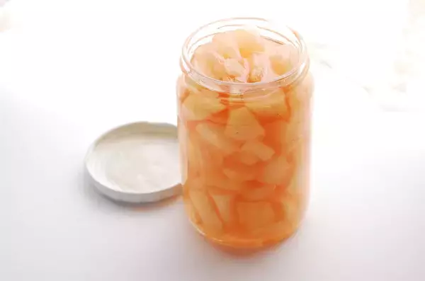 「【ジャムよりフレッシュ】煮込んで10分！果肉ゴロゴロ「りんごのさっと煮」作ってみた♪皮と種も使うって!?」の画像