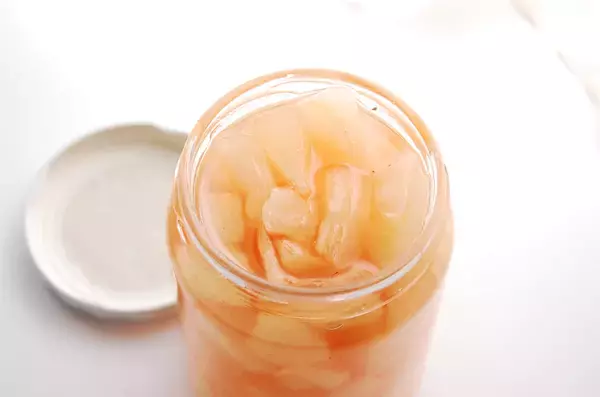 「【ジャムよりフレッシュ】煮込んで10分！果肉ゴロゴロ「りんごのさっと煮」作ってみた♪皮と種も使うって!?」の画像