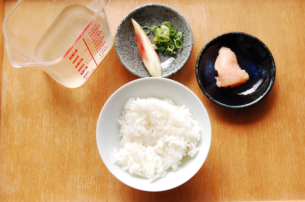 【お疲れ胃腸解消レシピ】「たらこと薬味の大人のだし茶漬け」作ってみた！みょうがとネギが沁みるね〜