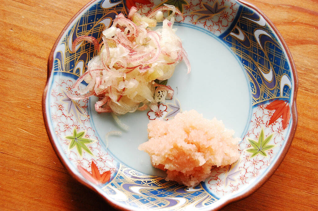 【お疲れ胃腸解消レシピ】「たらこと薬味の大人のだし茶漬け」作ってみた！みょうがとネギが沁みるね〜