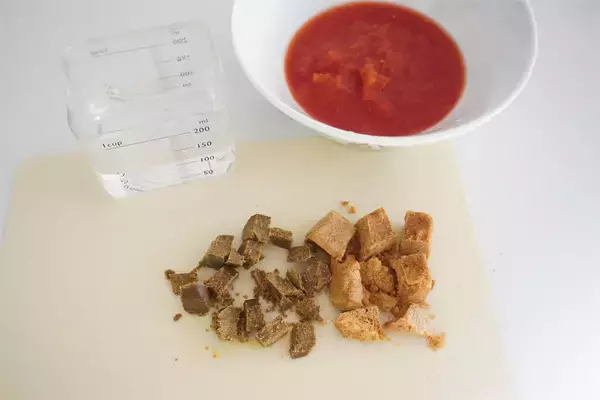 「【レンチン3分で本格カレー】飴色玉ねぎ1/2個凝縮！即席オニオンスープで「おひとりさま感激カレー」作ってみた！」の画像