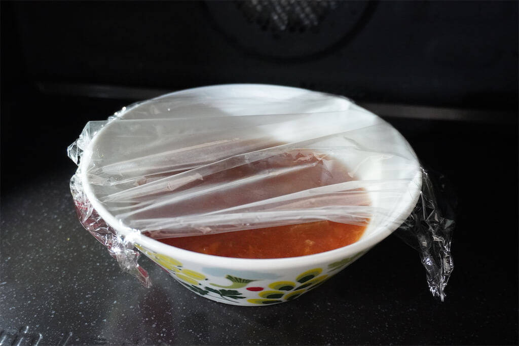 【レンチン3分で本格カレー】飴色玉ねぎ1/2個凝縮！即席オニオンスープで「おひとりさま感激カレー」作ってみた！