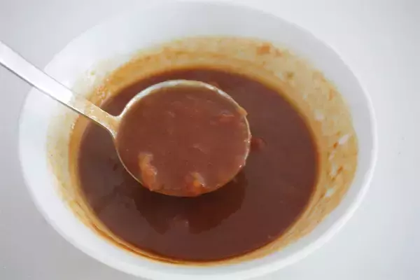 「【レンチン3分で本格カレー】飴色玉ねぎ1/2個凝縮！即席オニオンスープで「おひとりさま感激カレー」作ってみた！」の画像